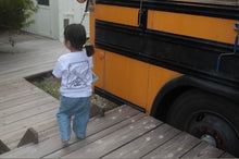 画像をギャラリービューアに読み込む, ブックパーラー砂辺書架 オリジナルTシャツ(こどもサイズ)